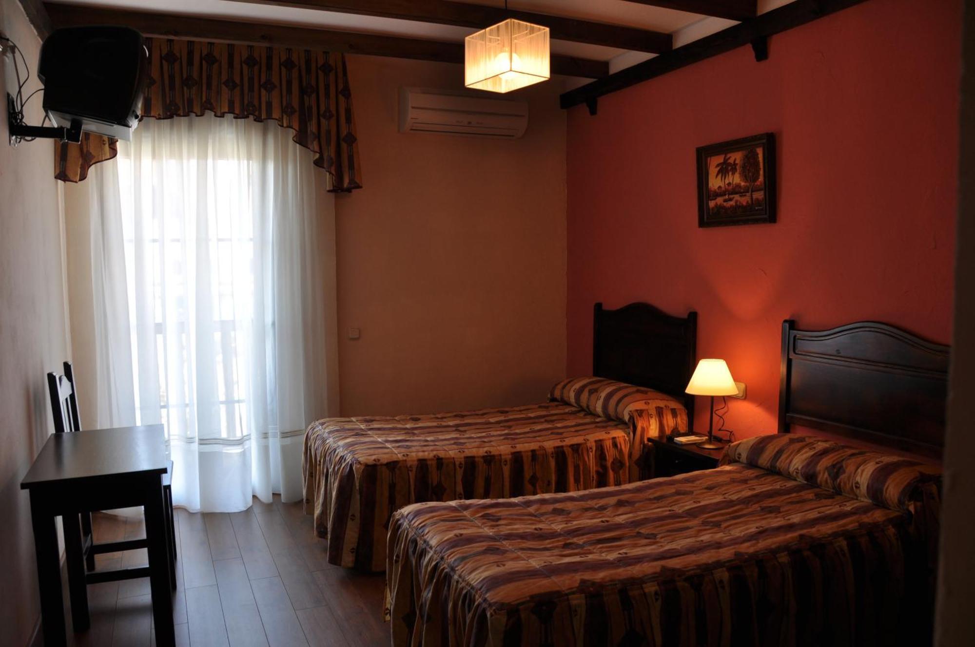 Apartamentos El Mirador Del Soto Sotoserrano Cameră foto